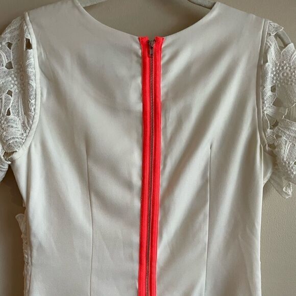 JOA sheath lace dress - Picture 7 of 8